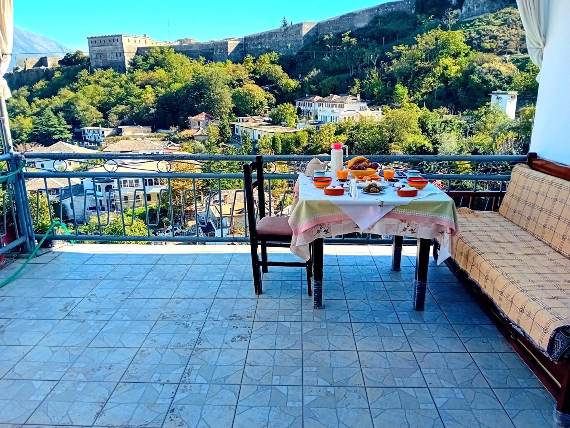 House H Gasthuis Gjirokastër