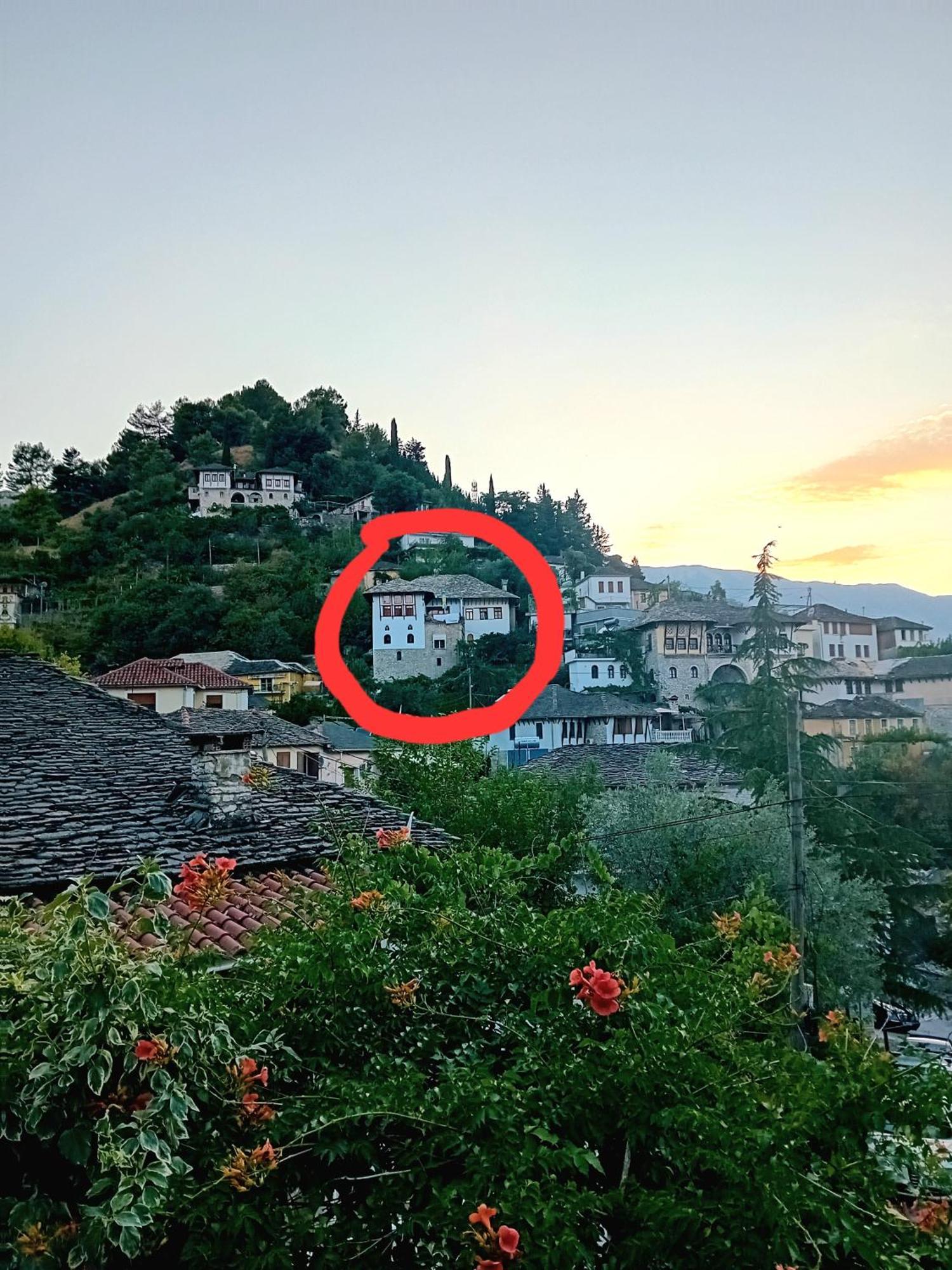 House H Gasthuis Gjirokastër